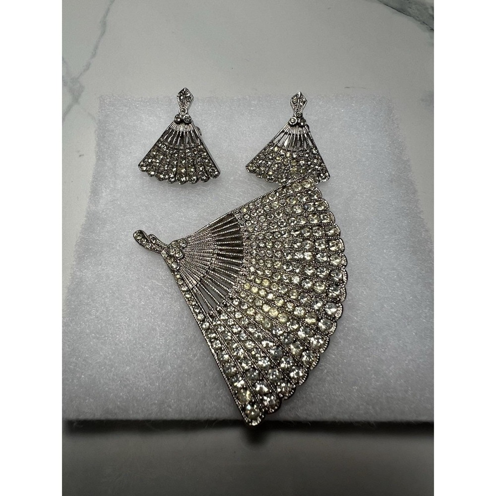 VTG ORA Rhinestone Brooch Pin Fan Shaped And Clip On Earrings Silver Ton 1950s